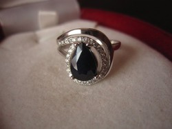 Valódi, sötétkék zafír egyedi ezüst gyűrű 