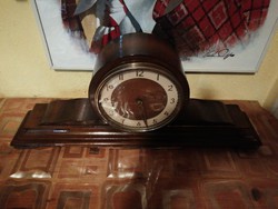 Antik régi asztali vagy kandalló óra szép állapotban van 