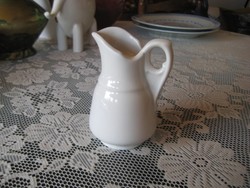 Zsolnay  ,  antik  porcelán kiöntő , nem jelzett ,  11 cm