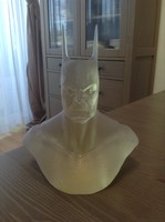 3D nyomtatóval nyomtatott Batman szobor