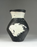 0R413 Régi hibátlan Gorka Lívia kerámia váza 15 cm