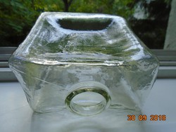 19.sz Kézműves Pincetok jellegű,homorú ,vastag falú,négyszögletes súlyos üveg palack