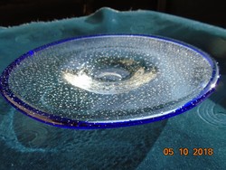 Modern Muránói buborékos kobalt szélű kézzel formázott,talpas,művészi üveg tál-19,5 cm