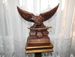 Magyar jelkép - TURUL madár - faragott fa szobor