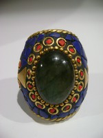 Antik keleti  kézműves alkotás, drága köves,nagy smaragd,zafír korallal,  
