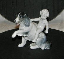 Kutyán lovagló kisfiú Fasold & Stauch porcelán