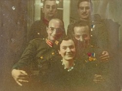 0U003 Régi katonai fotográfia csoportkép 1942