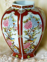 Gazdagon díszített Japán 6 szögletű váza