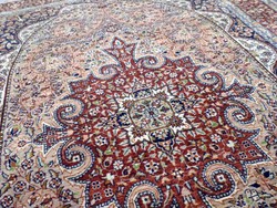 Iráni Isfahan gyönyörű kézi csomózású gyapjú-selyem szőnyeg 235cm x 140cm