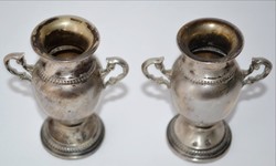 Silver goblet with a pair of engraved chiseled bases with a silver mark