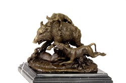 Vaddisznóra támadó vadász kutyák - Részletesen kidolgozott bronz szobor