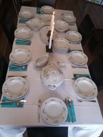 Zsolnay porcelán étkészlet (150. jubileumi, 10 személyes, kék barackvirág mintás)