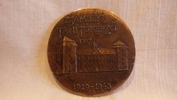 Jelzett zsámbéki tanítóképző bronz plakett