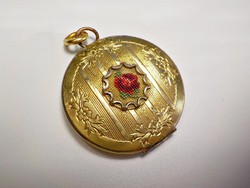 Aranyozott fényképtartós medál rózsás gobelin berakással