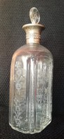 Antik, pincetokba való, ezüst szerelékes palack.