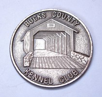 Bucks County Kennel Club bírói színezüst emlékérem.