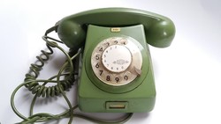 Retro telefonkészülék régi zöld tárcsás telefon 1978