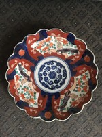 Japán Imari tányér, Meiji korszak (1868-1913), madár dekor. Plusz ajándék tányértartó!