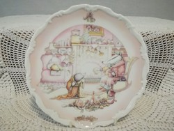 Royal Doulton  " The wind in the willows badgers house "
