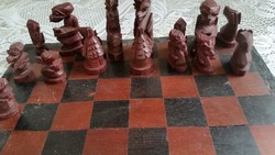 Antik fa sakk eladó!Gyönyörű faragott bábúkkal
