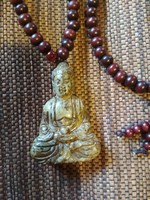 Jade faragott Buddha szobor medál mala, imagyöngy