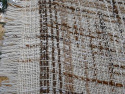 Thicker cotton woven tablecloth. 102X98cm.