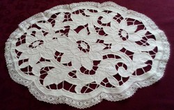 Hand-embroidered, beautiful tablecloth with lace border, 28 x 38 cm