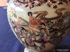 Terebess porcelán váza, talpas, fedeles, 27 cm