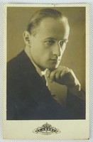 0W180 Régi fekete-fehér portré képeslap LABORI