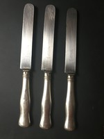 3 darab ezüstnyelű kés