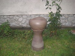 Zsolnay   " ivókút "  Fürtös György   terve alapján,  felső fej átmérő 50cm ,magasság  85 cm