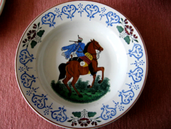 Antik huszáros wilhelmsburgi tányér