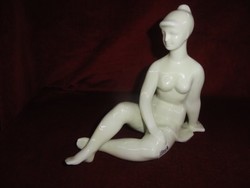 Hollóházi porcelán figurális szobor, meztelen nő, 19 cm magas. Vanneki!