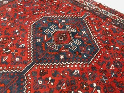 Régi iráni Shiraz kézi csomózású szőnyeg