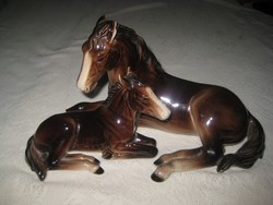 The beautiful equestrian sculpture of Keramos austria is 26 x 15 cm