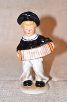 Harmonikás fiú figura  ( DBZ 00123 )