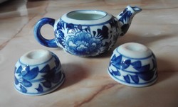 Játék/mini Delft porcelán teáskanna 2 csészével
