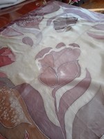 Kézzel festett kínai selyem kendő, 86 x 92 cm