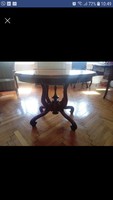 Neobarokk póklábú asztal