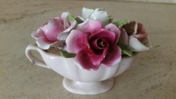 Porcelán dísz rózsakosár vintage rózsás kosár  eladó!