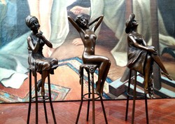 Erotikus bárhölgy bronz szobrok 