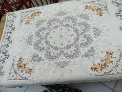 Csipke terítő 78x65 cm