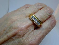 Szépséges 18kt arany gyűrű  0.6ct brillel
