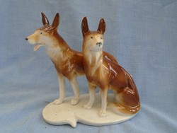Pair of porcelain dogs from Schizendorf, very beautiful and demanding work