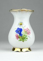 0Y039 Régi jelzett svájci porcelán váza 8.5 cm