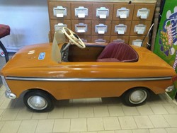 Pedálos gyerek autó antik Moszkvics