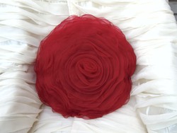 3 db szépséges piros organza romantikus rózsapárna 
