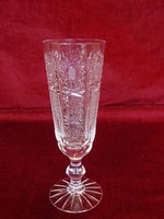 Ólomkristály pezsgős pohár, dúsan csiszolt, kézi munka, 18 cm magas, szájátmérő 6 cm. Vanneki!