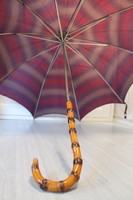 Antik esernyő faragott nyéllel