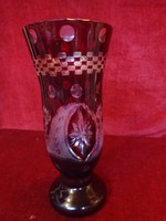 Ólomkristály bordó színű váza, 24 cm magas. Vanneki!